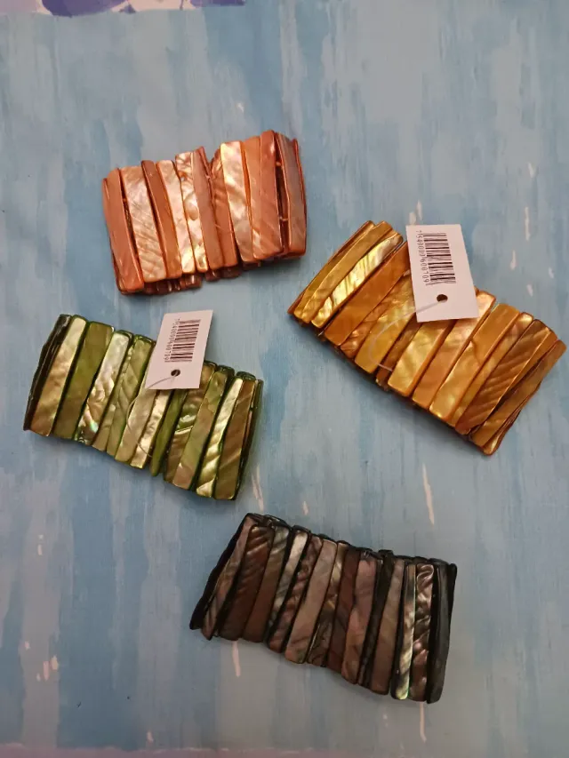 Lote 4 pulseras de concha