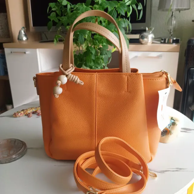 Ocasión! Coqueto bolso nuevo a estrenar.