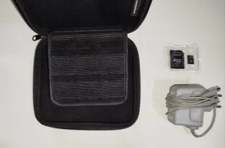 Nintendo 2DS Roja y Blanca + 2 Juegos