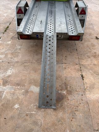 Remolque para motos con bidón