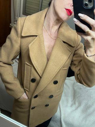 Abrigo de paño beige