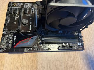 Gigabyte Z390 Gaming X + i7-9700K + Cooler Master