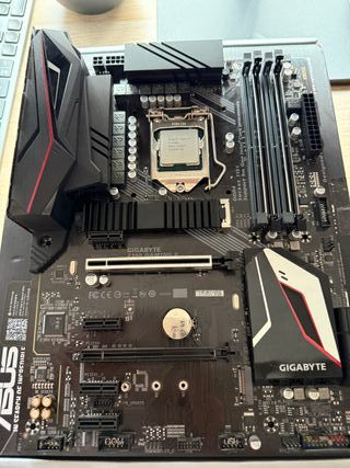 Gigabyte Z390 Gaming X + i7-9700K + Cooler Master