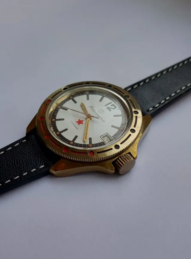 Reloj Vostok Komandirskie USSR Vintage Dorado