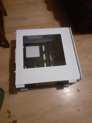 Torre PC Game Blanca