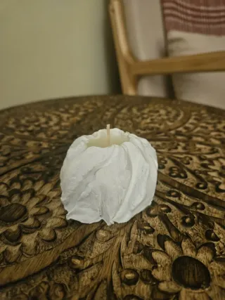 Vela decorativa efecto arrugado