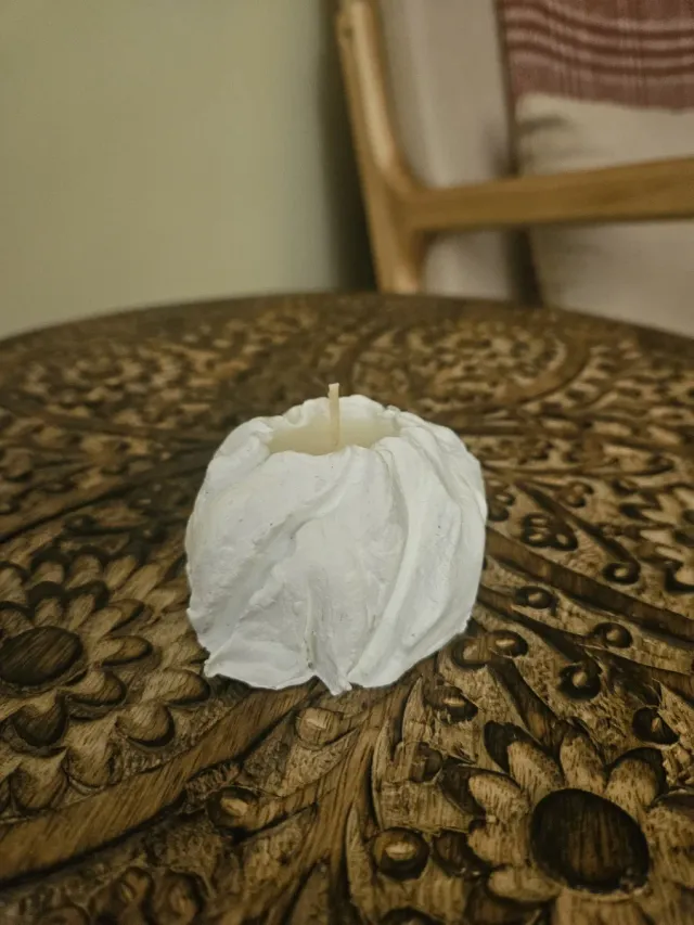 Vela decorativa efecto arrugado