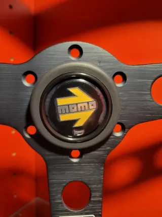 Volante Momo Prototipo Negro Piel Blanca