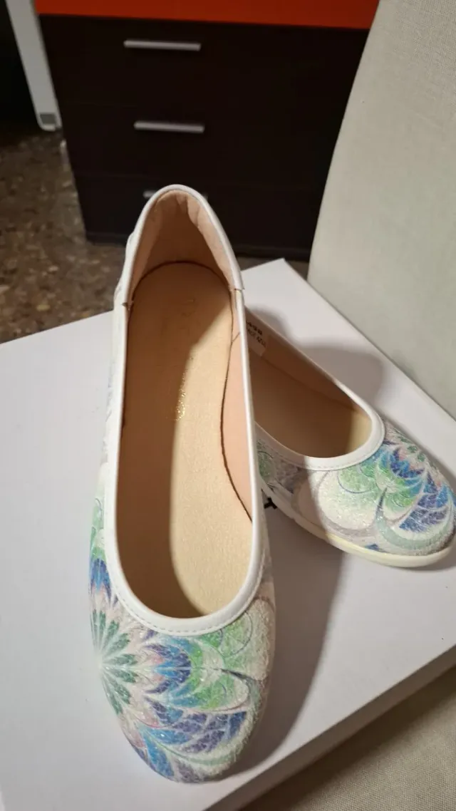 Bailarinas D'chicas Multicolor y Blancas