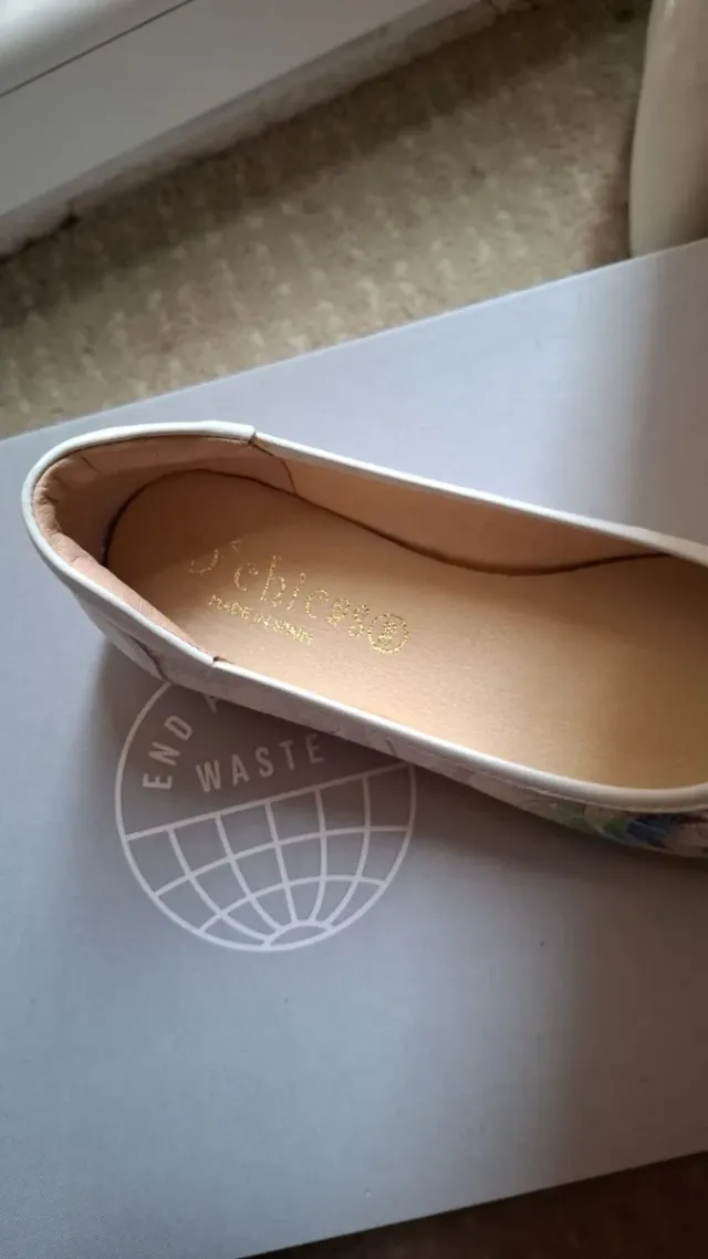 Bailarinas D'chicas Multicolor y Blancas