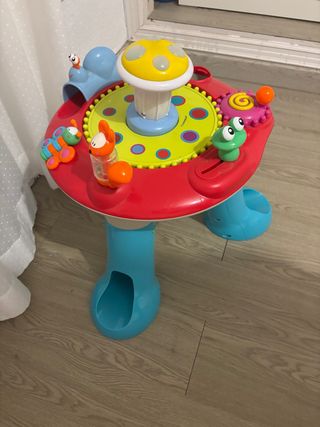 Mesa de actividades infantil 2 pelotas