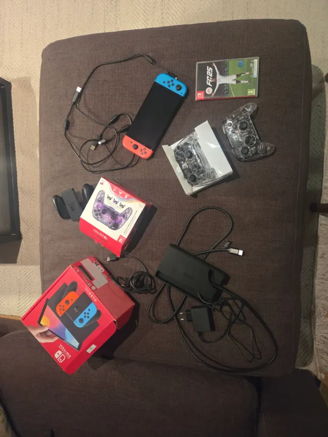 Nintendo Switch OLED con mandos y juego