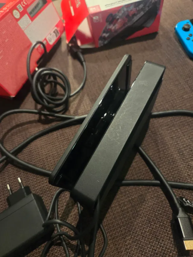 Nintendo Switch OLED con mandos y juego