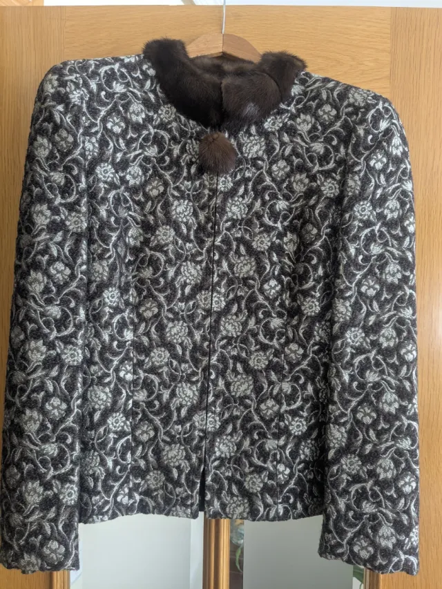 Chaqueta de vestir con cuello de pelo