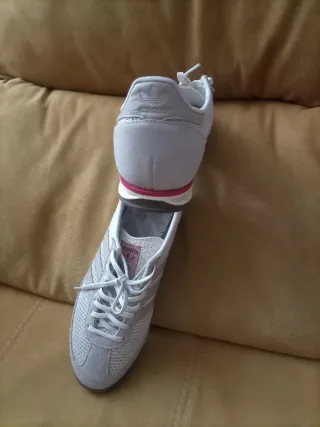 Zapatillas Adidas Mujer Beige/Blanco