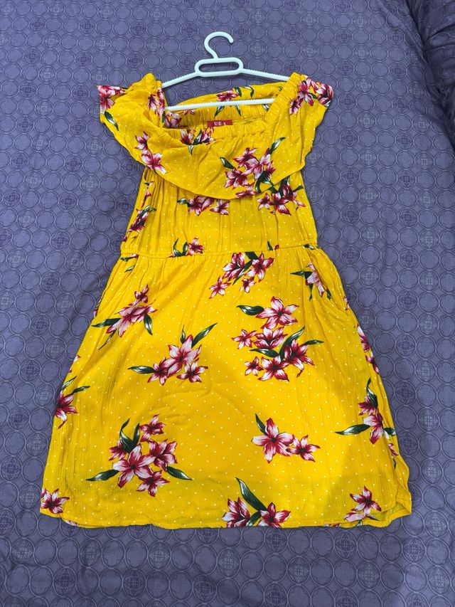 Vestido Guess Amarillo Estampado Floral