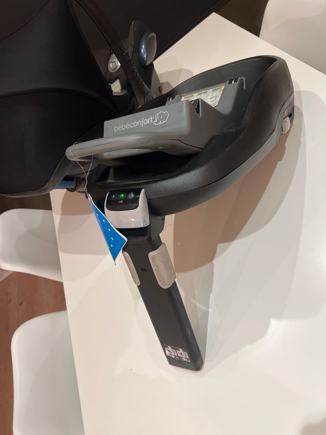 Maxi-Cosi + Base Bébé Confort + Adaptadores Bugabo