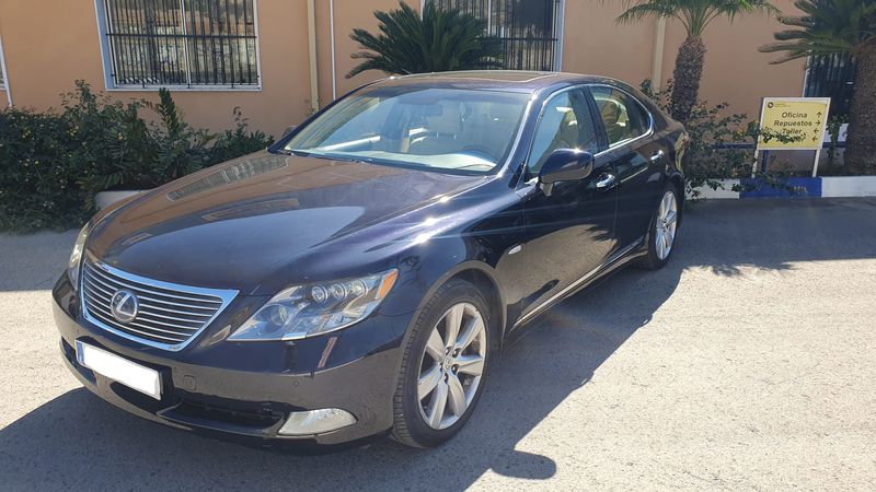 Lexus LS 600h - foto 1