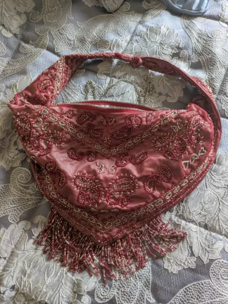 Bolso de mano Zara con pedrería