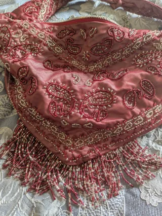 Bolso de mano Zara con pedrería