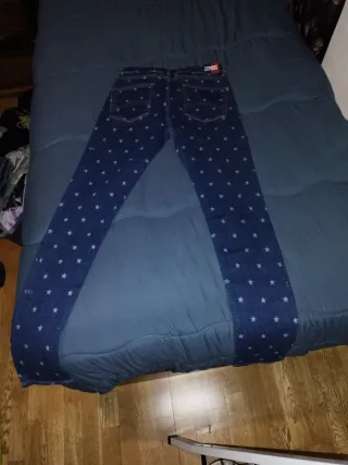 Pantalones vaqueros mujer con estrellas