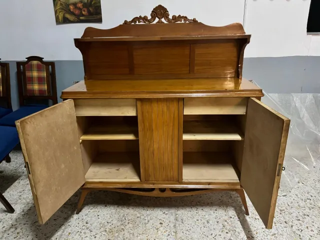 Mueble de salón de madera