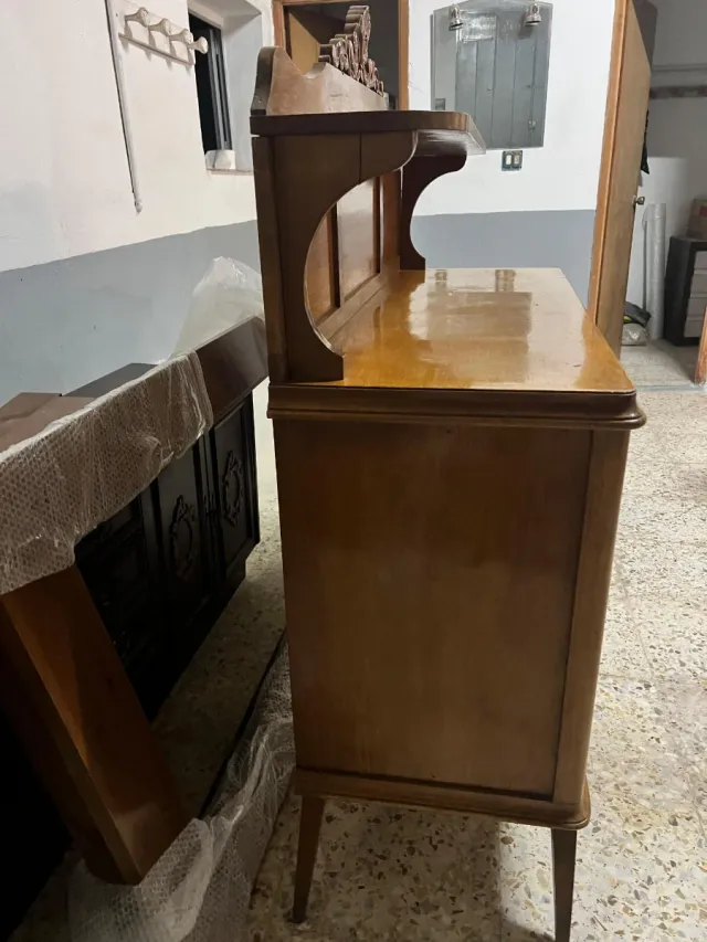 Mueble de salón de madera
