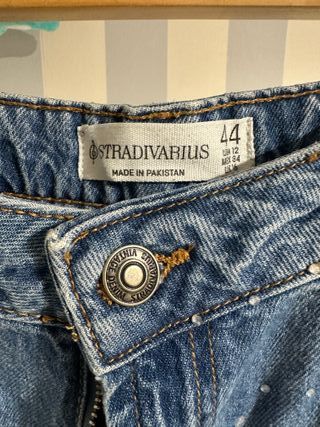 Vaqueros Stradivarius mujer brillos talla 44