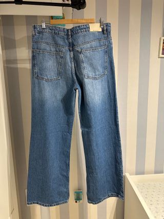 Vaqueros Stradivarius mujer brillos talla 44