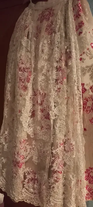 Traje de fallera rosa y blanco