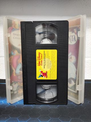 Taron y el Caldero Mágico Película