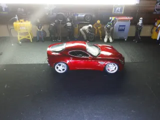 Alfa Romeo 8C Competición Burago Rojo 1/18