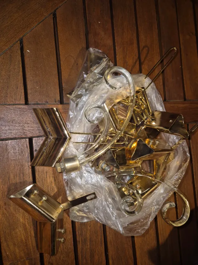 Accesorios para lámparas dorados