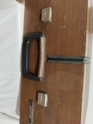 Tocadiscos antiguo de madera