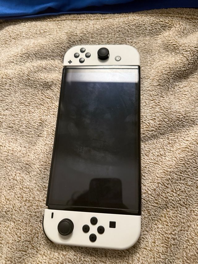 Nintendo Switch OLED + Ezio Collection
