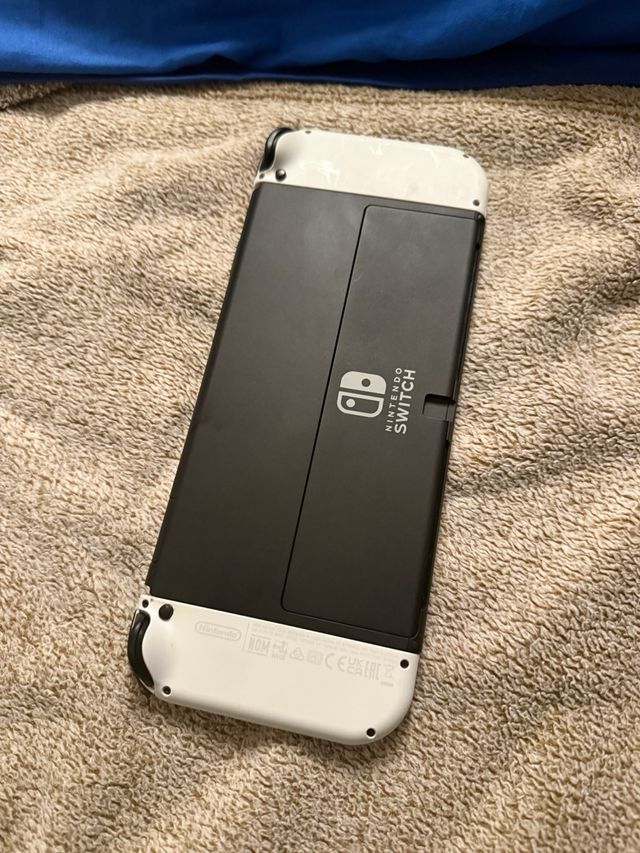 Nintendo Switch OLED + Ezio Collection