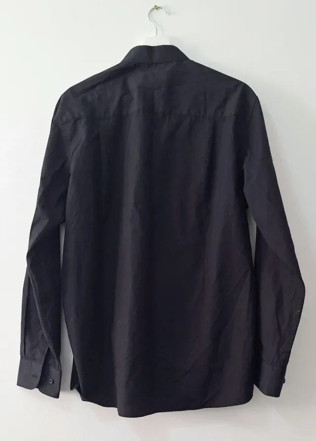 Camisa Negra Roger Cuello Mao, tela antimanchas