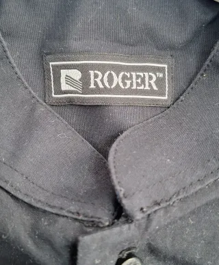 Camisa Negra Roger Cuello Mao, tela antimanchas