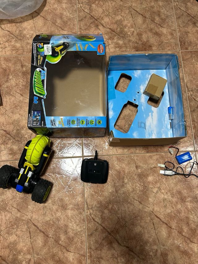 Coche teledirigido 6.4V USB