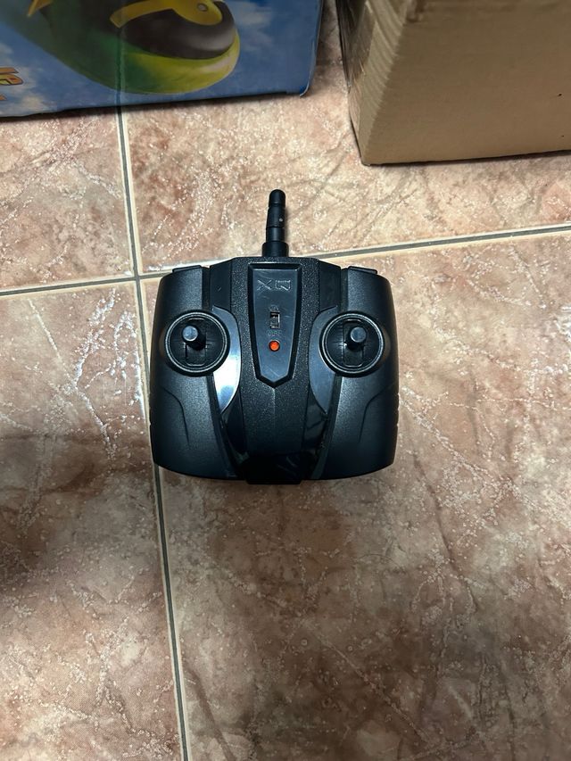 Coche teledirigido 6.4V USB