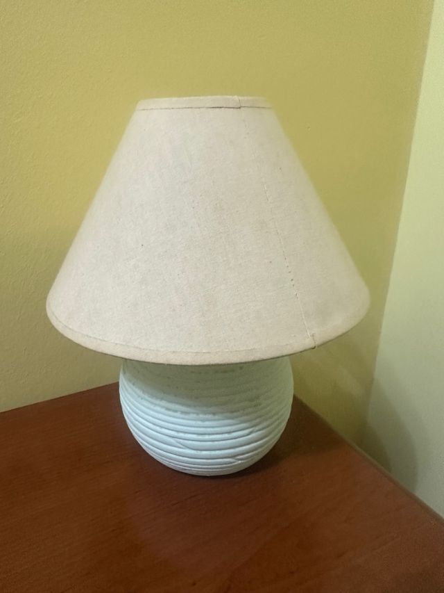 Lámpara de mesa tela