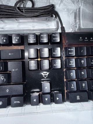 Pack Teclado y Ratón Gaming Trust Azor