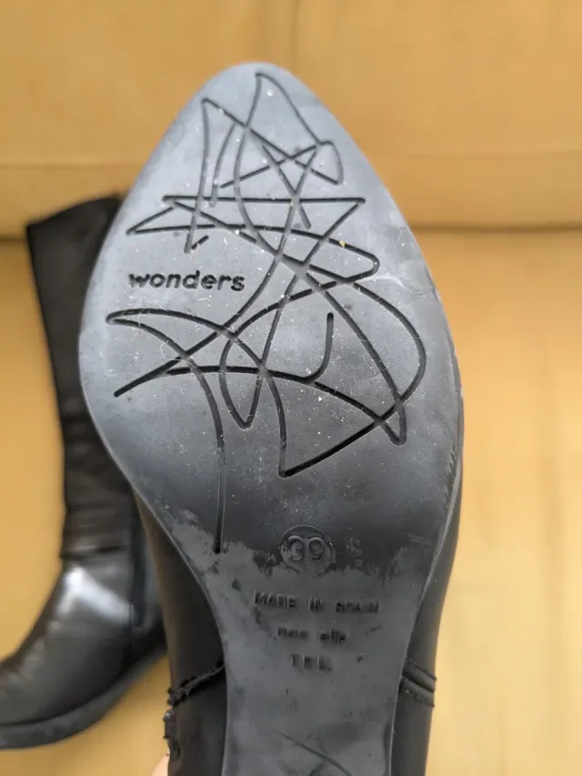 Botas de cuero negras altas