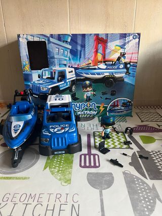 Pinypon Policía: Coche, Barco y Figuras