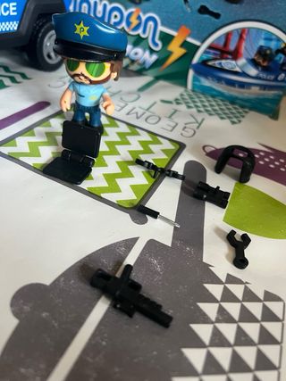 Pinypon Policía: Coche, Barco y Figuras