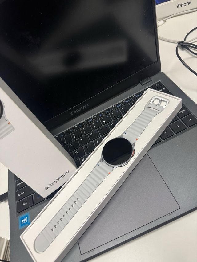 Samsung Galaxy Watch 7 LTE Plata