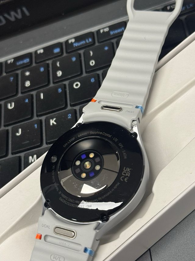 Samsung Galaxy Watch 7 LTE Plata