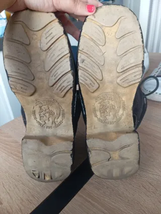 Botines Diesel ante negro