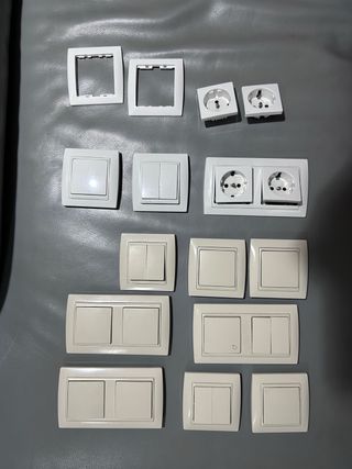 Marcos y enchufes Simón 82