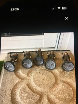 Lotta di 5 soldatini di piombo